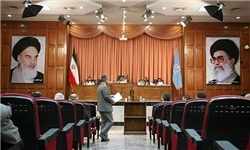 اولین جلسه دادگاه اختلاس بیمه ایران-۶ فکر نمی‌کردم پدرم در قالب نقد کردن چک از من سوءاستفاده کند