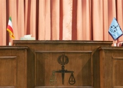 مدیر سابق وزارت ارشاد و پسرش هشتم دی ماه پای میز محاکمه