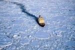 کشتی روسی گرفتار در یخ های قطب جنوب