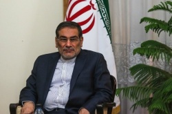  شمخانی در مصاحبه با شبکه المنار: ایران با اشراف امنیتی توطئه های تروریسم تکفیری را خنثی می کند