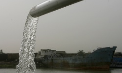 معاون بهره برداری شرکت آبفای خوزستان عنوان کرد: قطع آب مشتركين پرمصرف، به زودي