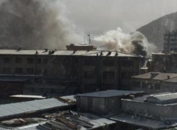 انفجار کامیون بمبگذاری شده در افغانستان ۵۲ کشته و زخمی برجا گذاشت