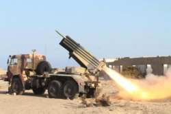 حمله موشکی ارتش و نیروهای مردمی به پایگاههای سعودی در جیزان