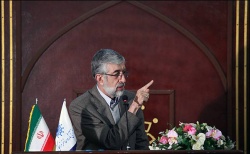  حداد عادل در جمع خبرنگاران: استیضاح وزیر آموزش و پرورش را مصلحت نمی‌دانم