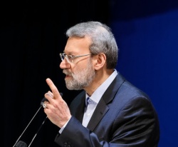 علی لاریجانی: زنده نگه داشتن روحیه مجاهدت راه مقابله با دسایس دشمنان است