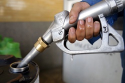تولید بنزین یورو 4 ؛ وعده‌ای که عملی نشد