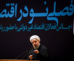 روحانی در جمع فعالان اقتصادی: وزیر دفاع یار سوم تیم مذاکره کننده بود