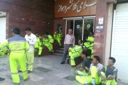 عضو شوراي شهر اهواز : عليرغم عدم پرداخت 5 ماه حقوق اگر كارگران اعتراض كنند اخراج مي شوند!