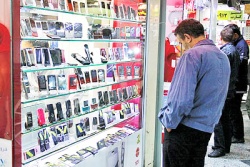 عضو کمیسیون صنایع و معادن مجلس : موبایل دیگر گران نمی‌شود