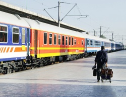 معاون مسافری راه‌آهن : قطارهای 5 ستاره  به مسیر اهواز اضافه شدند