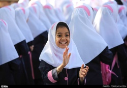 مدیرکل آموزش و پرورش خوزستان : طرح ساماندهی  پوشاک دانش‌آموزان تغییر کرد