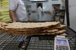 سعید حاجیان در گفت وگو با نسیم خوزستان :  نانوایی‌ها یک مکان جهت تامین مایحتاج است نه بنگاه اقتصادی