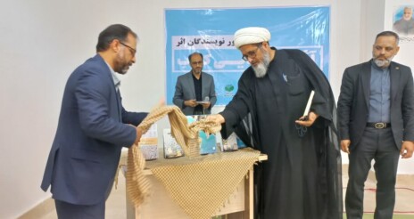 امام‌جمعه اروندکنار:  وظیفه نهادهای فرهنگی حمایت از نوجوانان نویسنده است