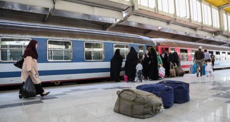 پیش‌فروش بلیت قطار در خوزستان؛ از صف‌های مجازی تا بازار سیاه بلیت